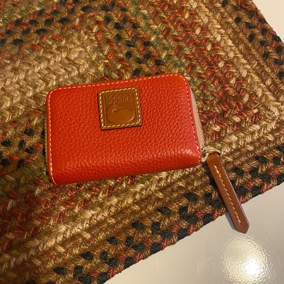 Dooney and Bourke debit/credit card wallet - Picture 1 of 3